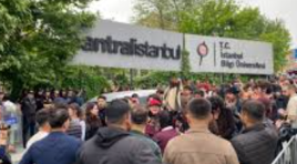 İstanbul Bilgi Üniversitesi’nin kapatılmasına tepkiler büyüyor