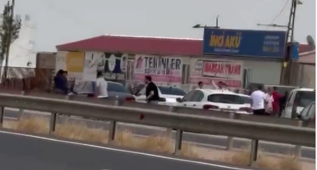 Mardin’de yol verme kavgasında ölü ve yaralılar var…