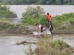 Tokat’ta Kelkit Çayı’na düşen 2 kişi akıntıya kapılarak kayboldu