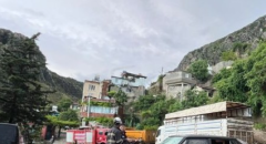 Hatay’da selden tek katlı ev çöktü…