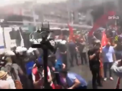 İzmir’ Cumhuriyet Meydanı ablukaya alındı: TOMA’lı, biber gazlı müdahale başladı!