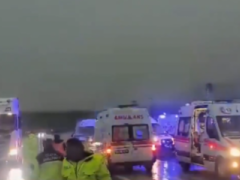 Malatya’da yolcu otobüsü devrildi!