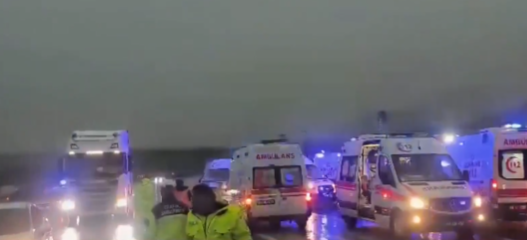 Malatya’da yolcu otobüsü devrildi!