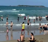 Dalga ve Rüzgar Uyarısı, iki ilçe’de Denize Girmek Tehlikeli ve Yasak!