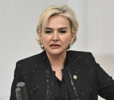 CHP’den istifa eden, İstanbul Milletvekili Nimet Özdemir, AKP’ye katıldı