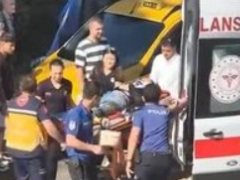 Afyonkarahisar’da düğün salonu önünde silahlı kavga,1 ölü, 4 yaralı