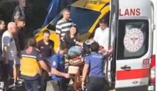 Afyonkarahisar’da düğün salonu önünde silahlı kavga,1 ölü, 4 yaralı