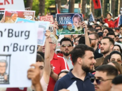 Arnavutluk’ta Trump’ın damadının sahil köyü projesine karşı halk protestoları sürüyor