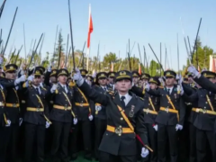 TSK’den ihraç edilen’ Kılıçlı yemin’ nedeniyle ihraç edilen komutanlar için görev iadesi kararı!