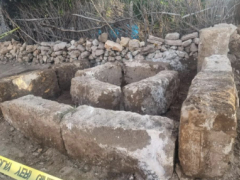Mardin’de tarihi bir kiliseye ait, Süryanice yazılı kitabeler bulundu