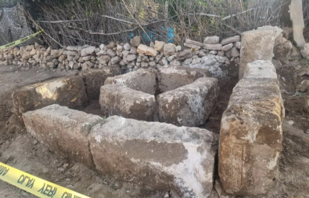 Mardin’de tarihi bir kiliseye ait, Süryanice yazılı kitabeler bulundu
