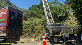 Antalya’da eşya taşıma asansörü elektrik hattına düştü iki kişi hayatını kaybetti…