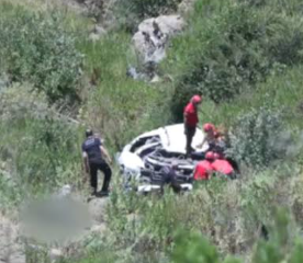 Antalya Manavgat’ta otomobil uçurumdan yuvarlandı!