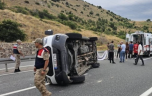 Erzincan’da  minibüs devrildi…