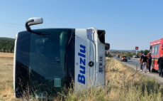 Eskişehir’de yolcu otobüsü şarampole devrildi