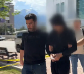 İzmir’de tartıştığı arkadaşını bıçakla öldürdü…