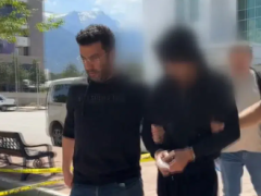 İzmir’de tartıştığı arkadaşını bıçakla öldürdü…