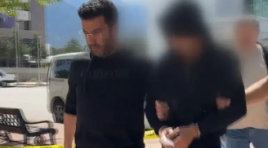 İzmir’de tartıştığı arkadaşını bıçakla öldürdü…