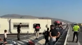 Kütahya’da yolcu otobüsü devrildi…